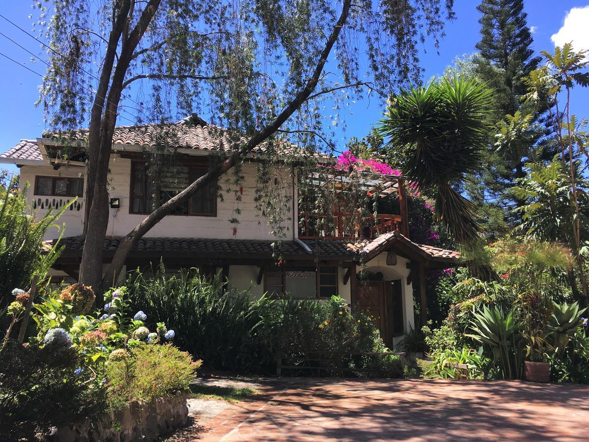Bed and Breakfast Casa Magnolia Cumbayá Exterior foto